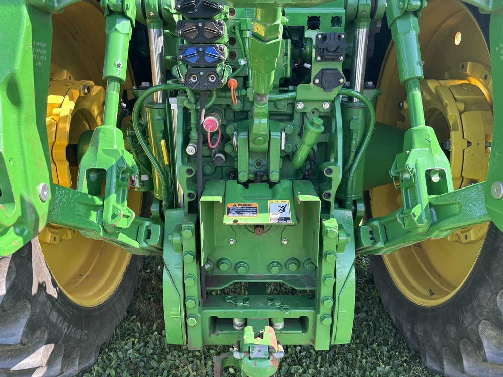 2023 John Deere 7r 210