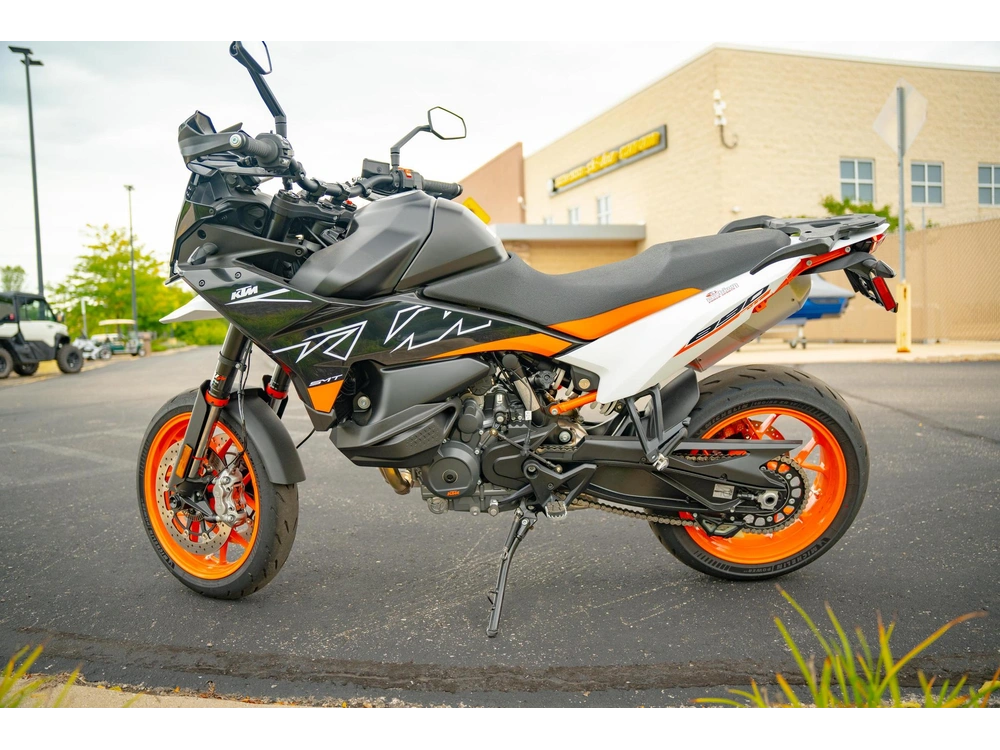 2024 Ktm 890 Smt alt