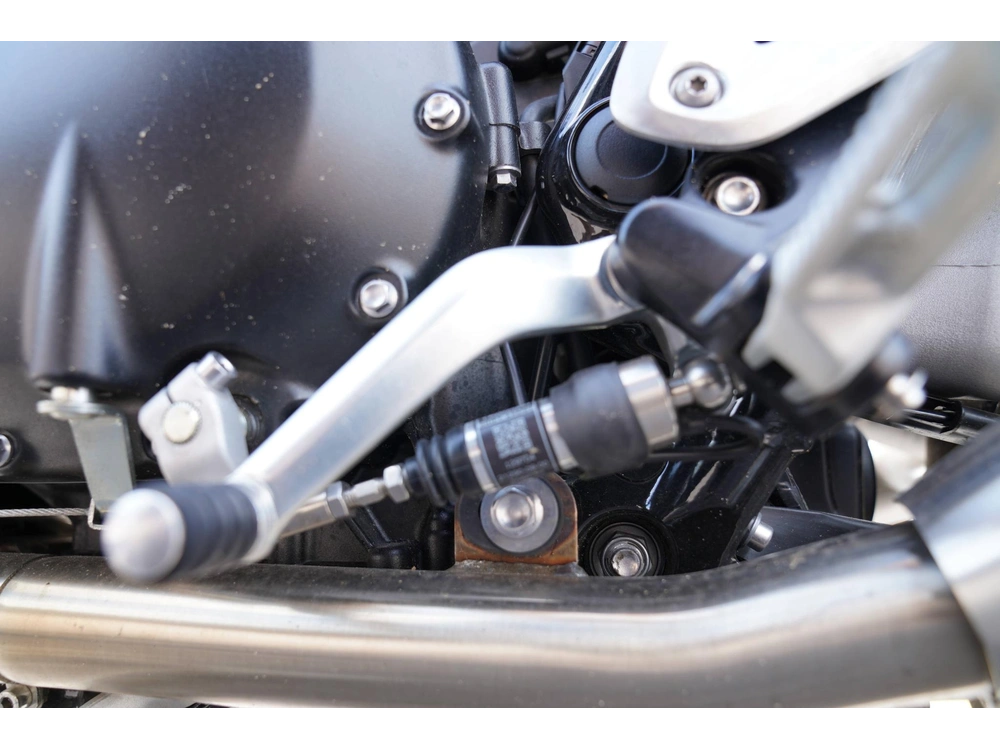 2025 Triumph Speed Twin 1200 Rs alt