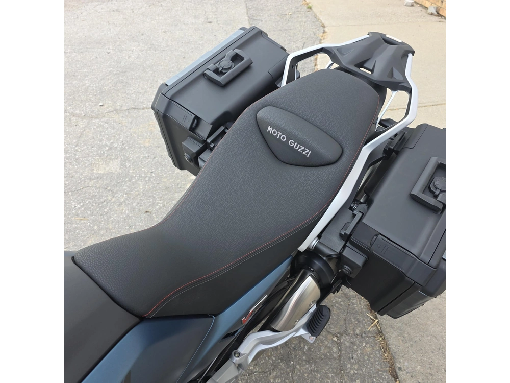 2027 Moto Guzzi V85 Tt Travel alt