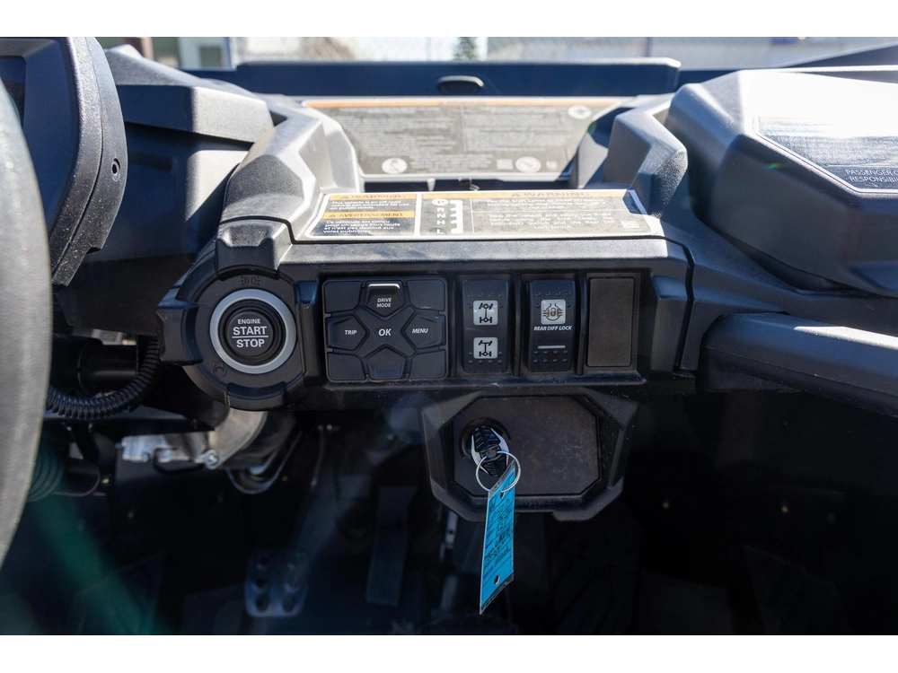 2026 Can-am Commander Max Xt 700 6kth alt