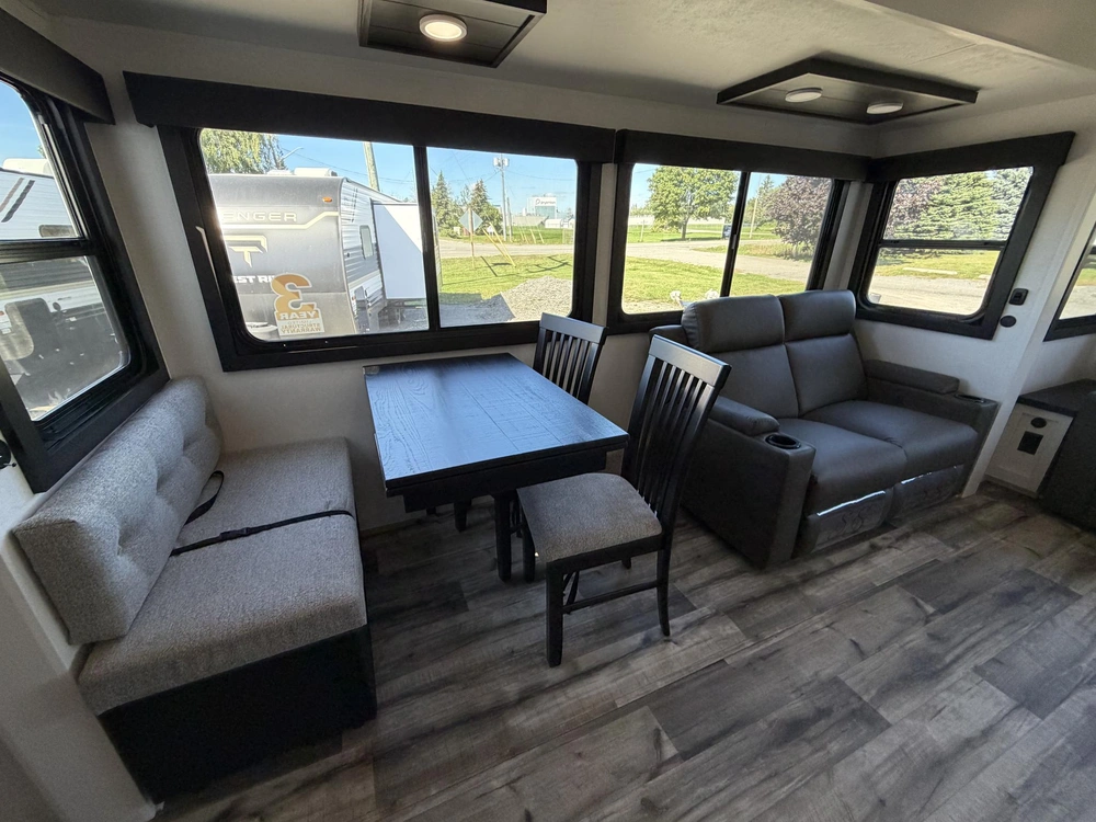 2027 Open Range Roamer 29rlds alt