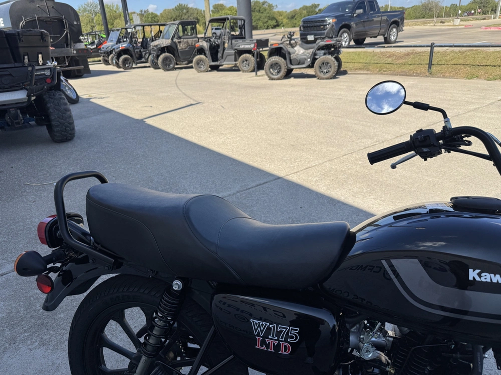 2026 Kawasaki W175 Ltd Abs
