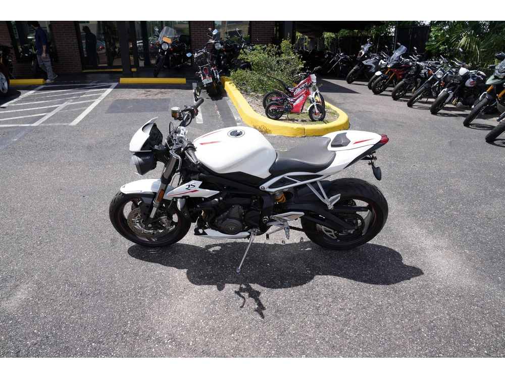 2019 Triumph Street Triple Rs alt