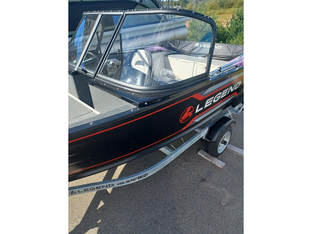 2026 Legend Boats R15 alt