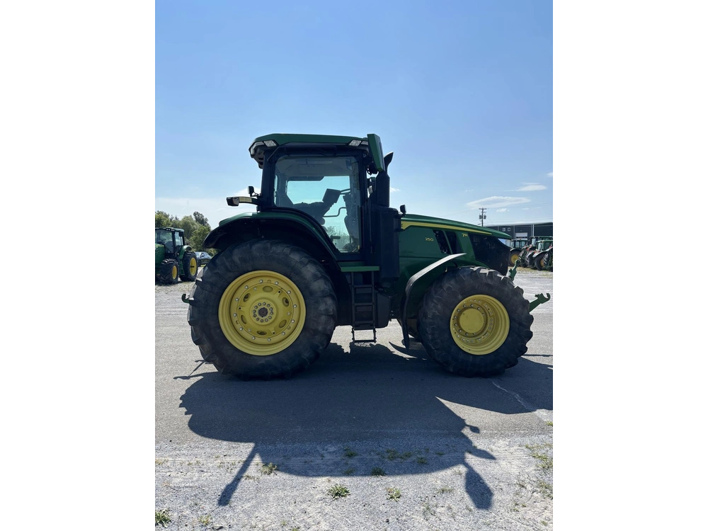 2021 John Deere 7r 250 alt
