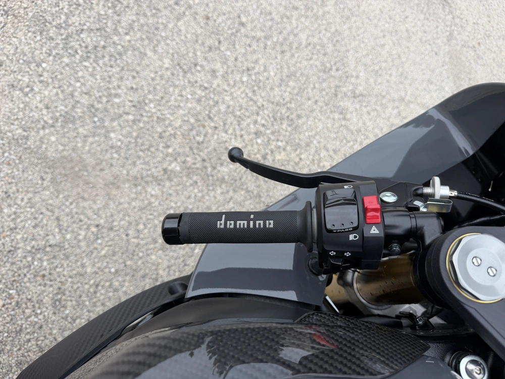 2025 Suzuki Gsx-r750z alt