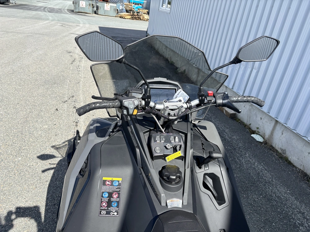 2025 Polaris Titan® 650 Adventure 155 (1.8-inch) alt