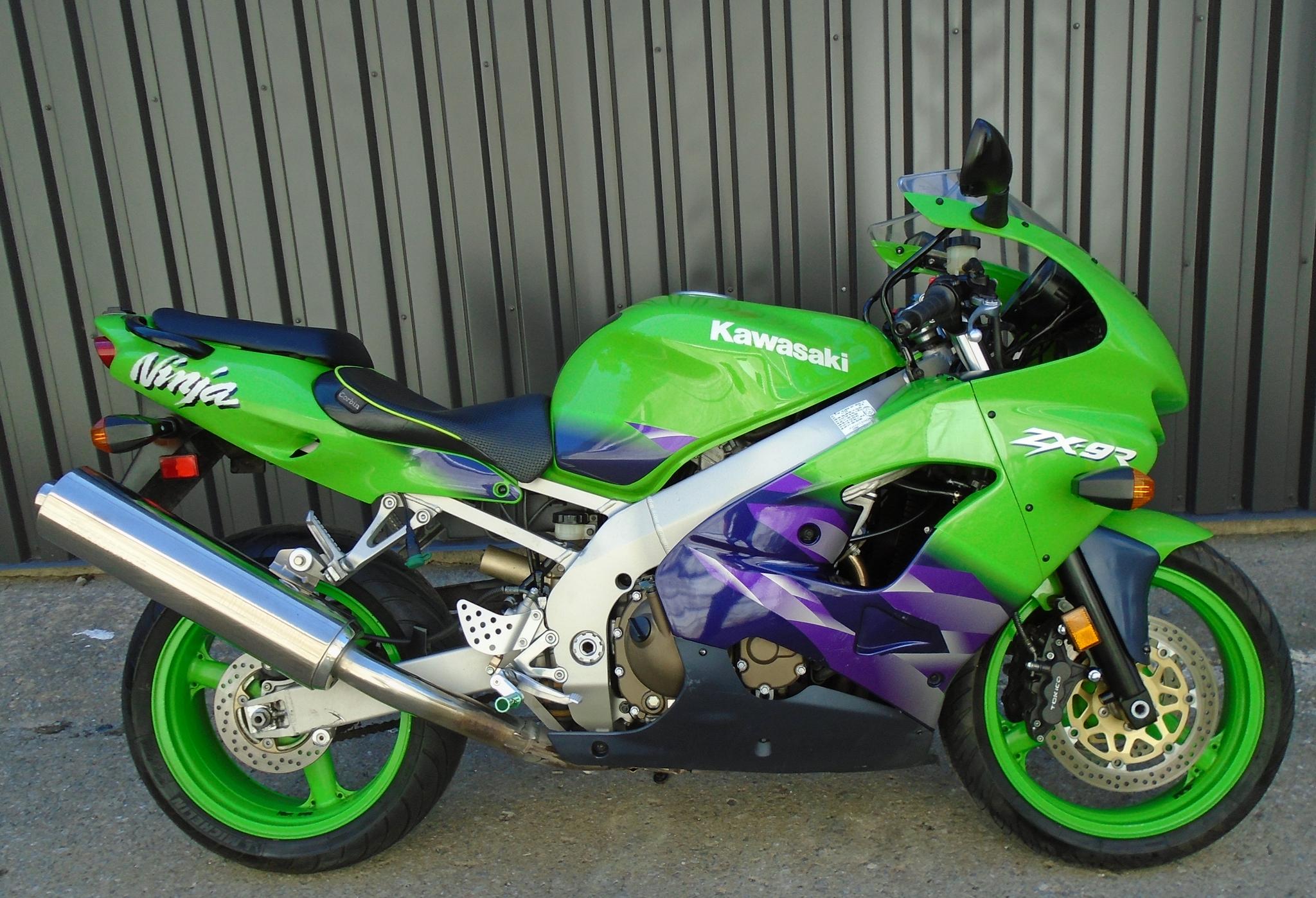 もぎ 1999 Kawasaki zx9 for sale in Montréal | Shop A Ride