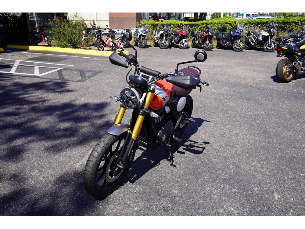 2026 Triumph Scrambler 400 X alt