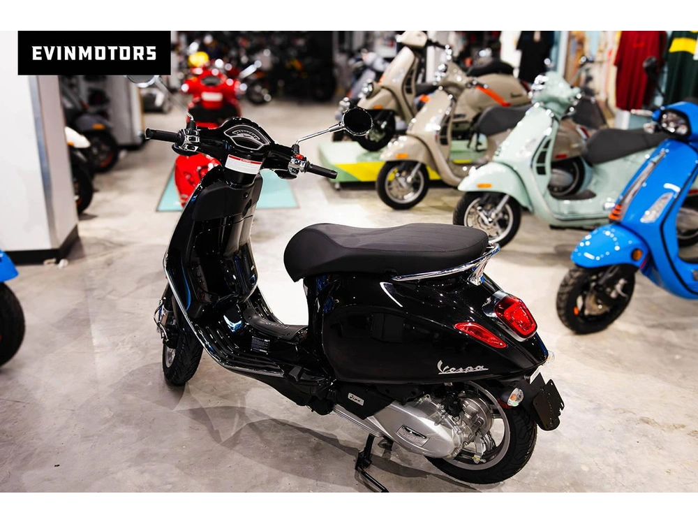 2025 Vespa Primavera 150