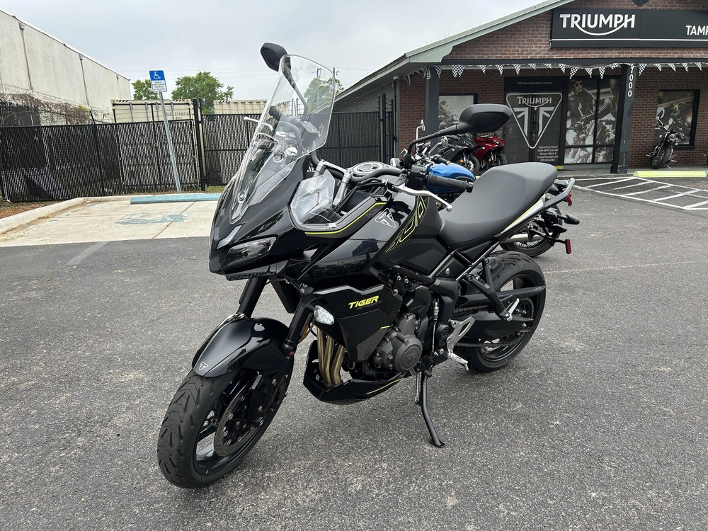 2025 Triumph Tiger Sport 800 alt