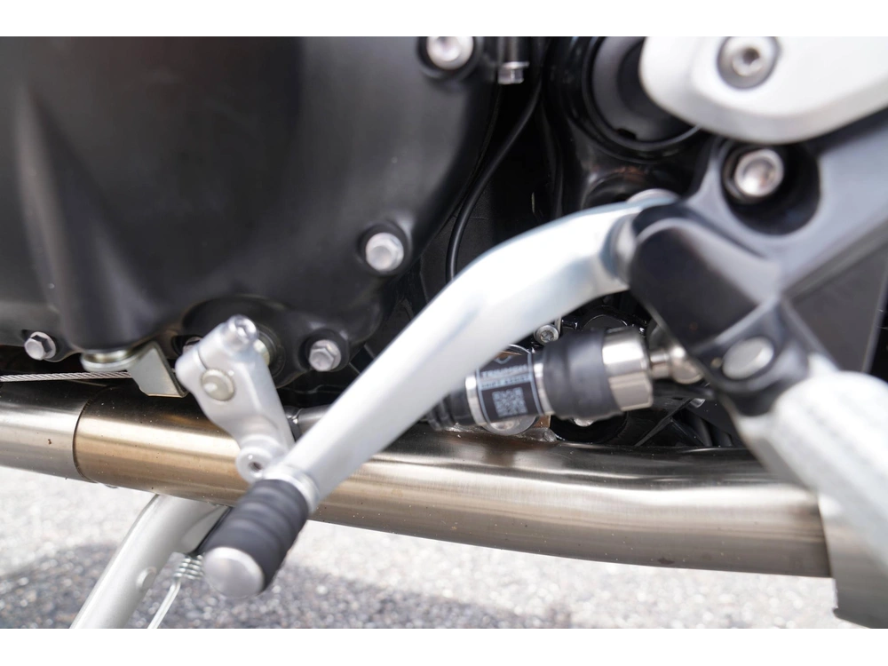 2025 Triumph Speed Twin 1200 Rs alt