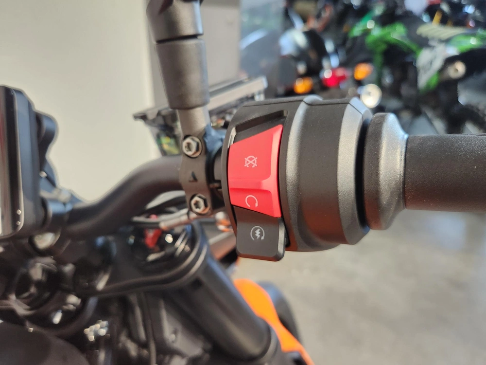 2027 Ktm 790 Duke alt