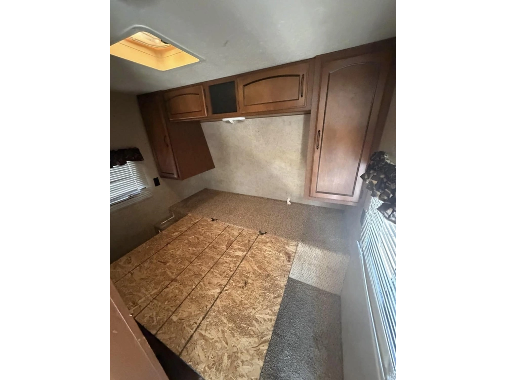 2013 Keystone Rv Springdale Summerland alt