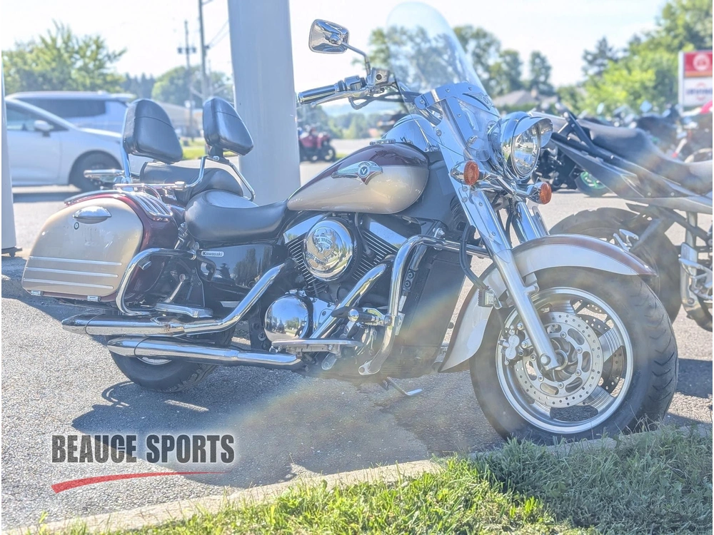 Kawasaki Vn 1500 Vulcan 1500 Nomad Moto Cruiser Tourisme Confort Duo Bagger Sacoches Pare-brise Cardan Longue Distance Grosse Cylindrée Pneus Neufs Road King Shadow V-star Boulevard 2003 alt