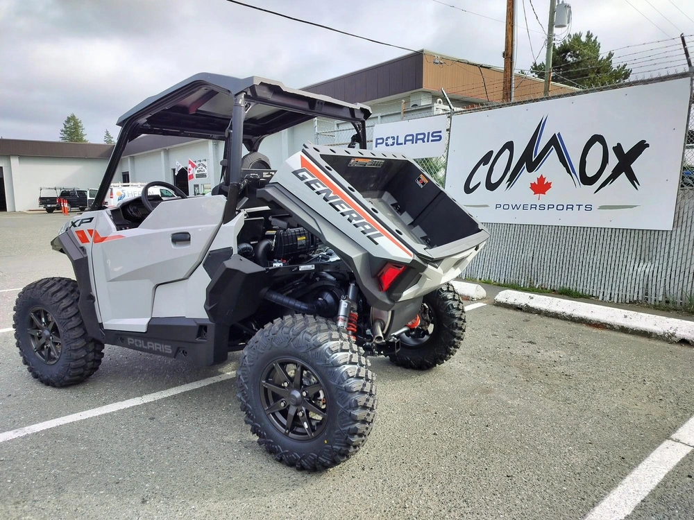 2027 Polaris General Xp 1000 Sport alt