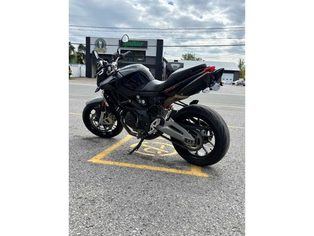 Aprilia Shiver 750 2016 alt
