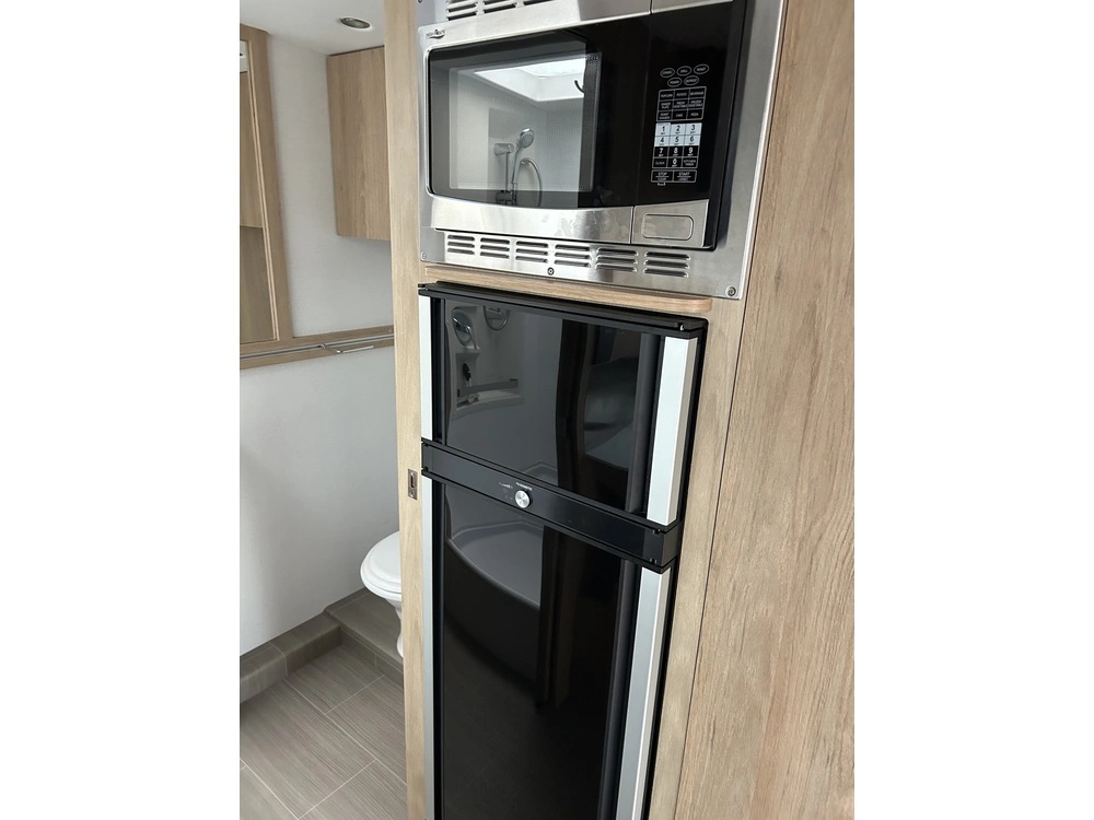 2019 Leisure Wonder 24 Ftb alt