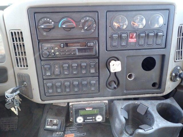 International 7600 2010