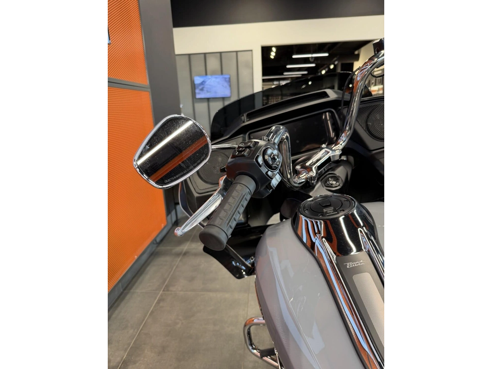 2026 Harley-davidson Grand American Touring alt