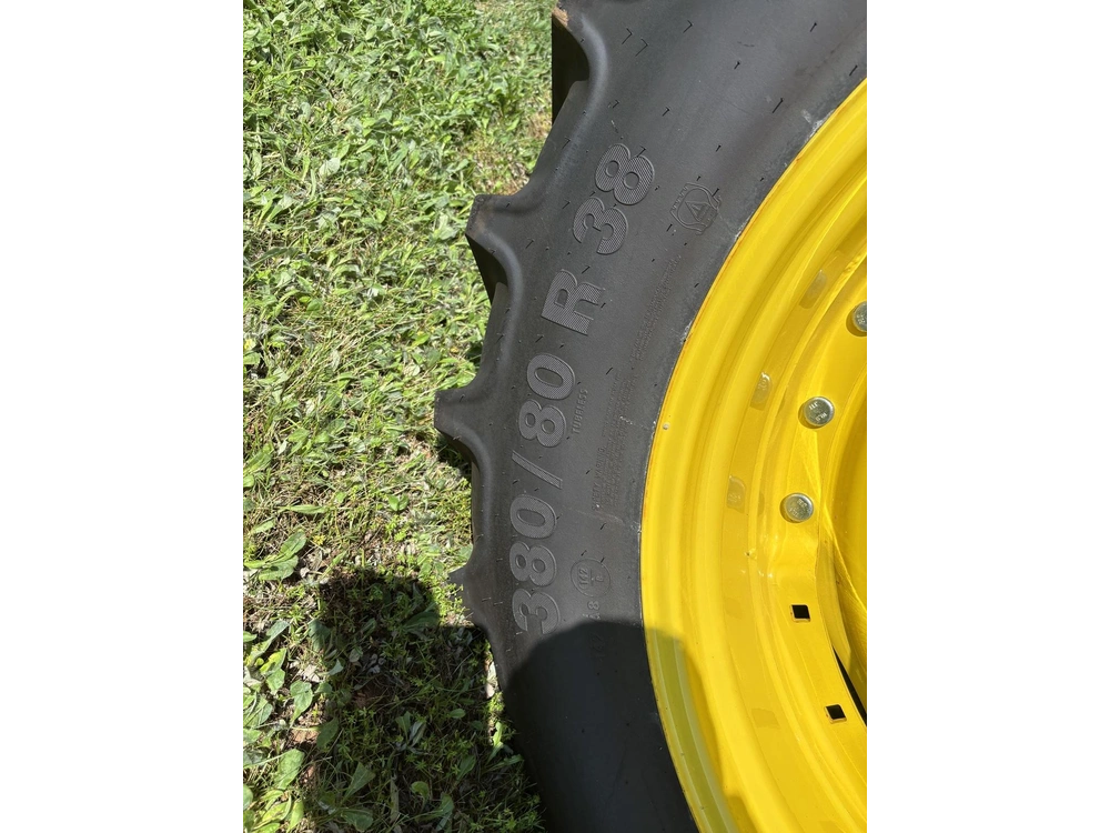 2023 John Deere 7r 210