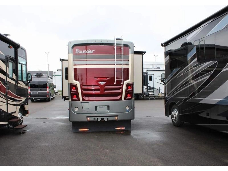 Fleetwood Bounder 35k 2016 alt