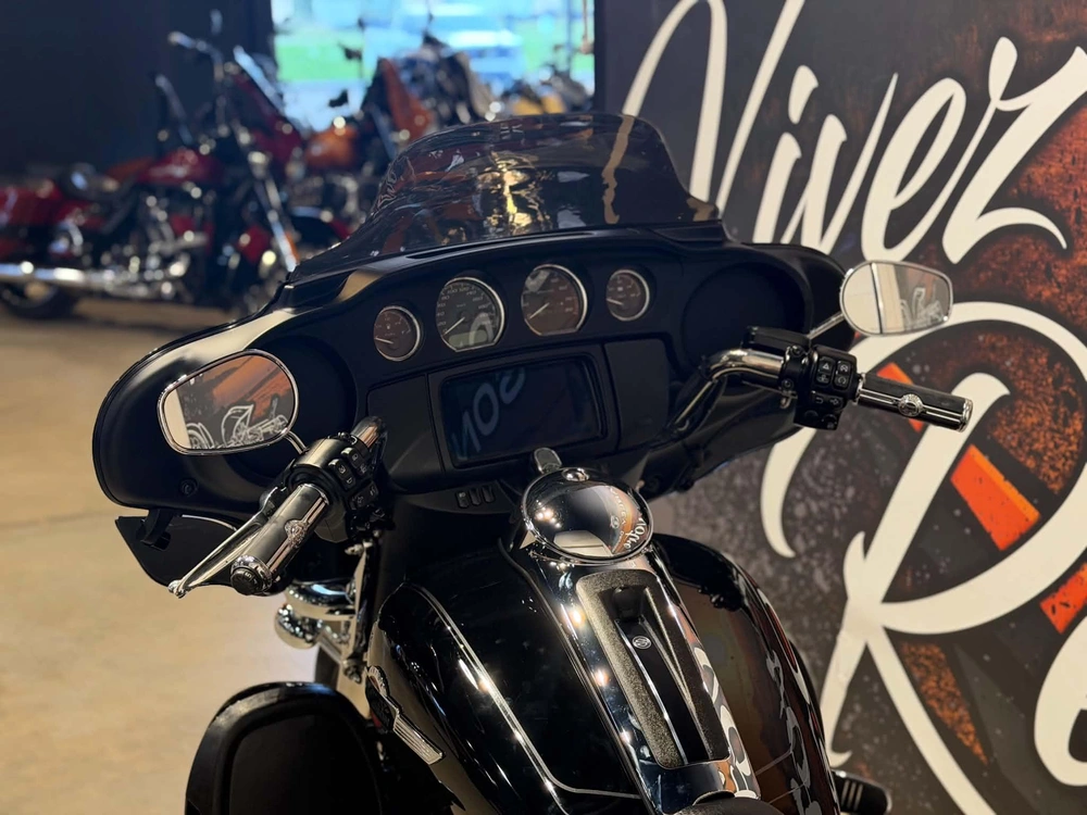 Harley-davidson Triglide Ultra Flhtcutg 2024 alt