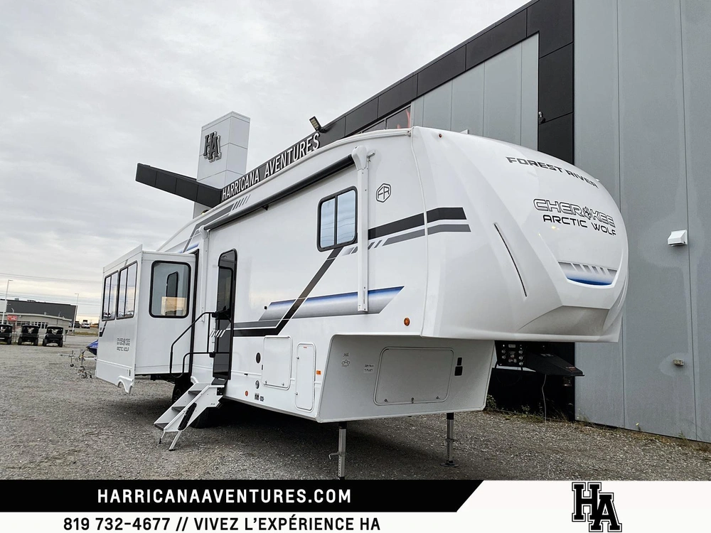 Arctic Wolf 289pano 2026