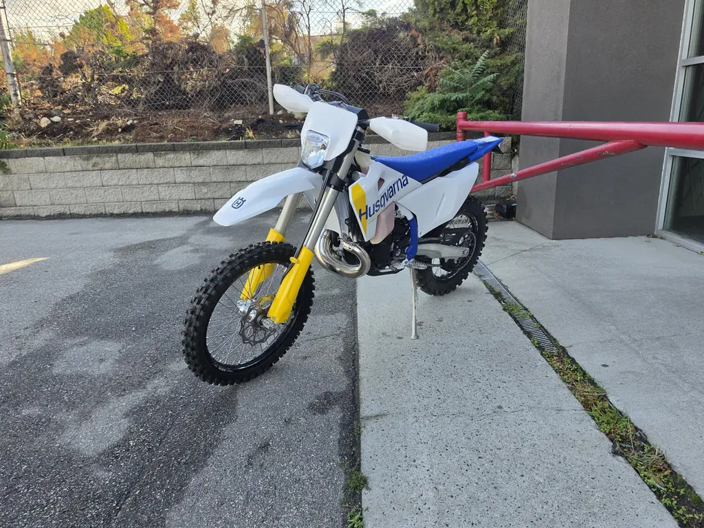 2027 Husqvarna TE 300