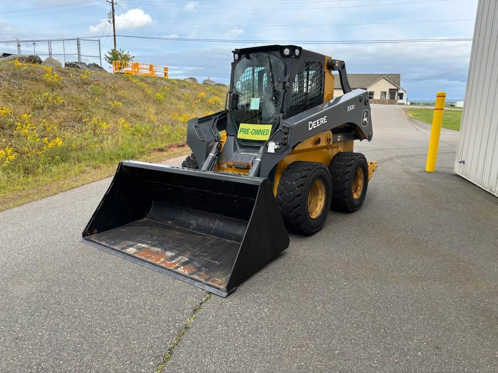 John Deere 332g 2023 alt