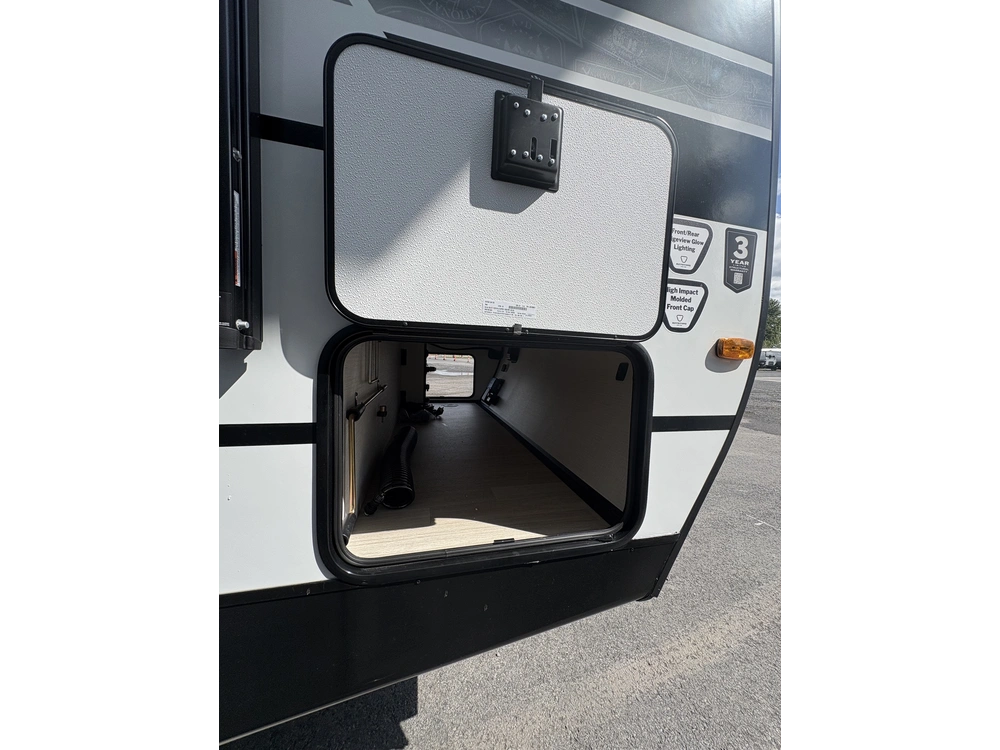 Passport 2220bh 2027 alt