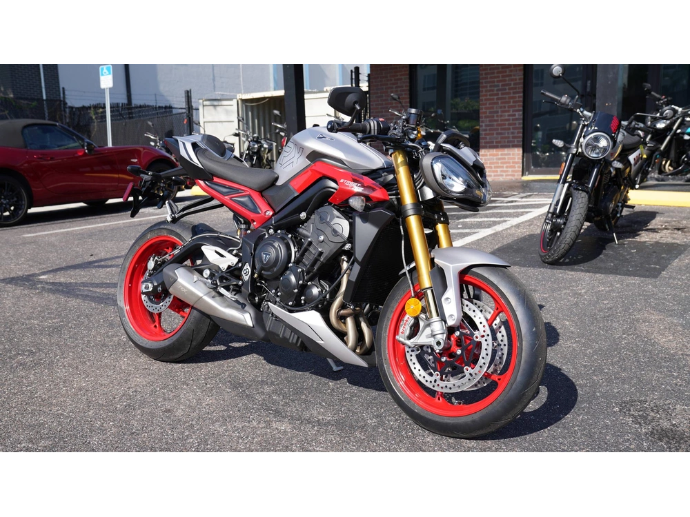 2026 Triumph Street Triple 765 Rx alt