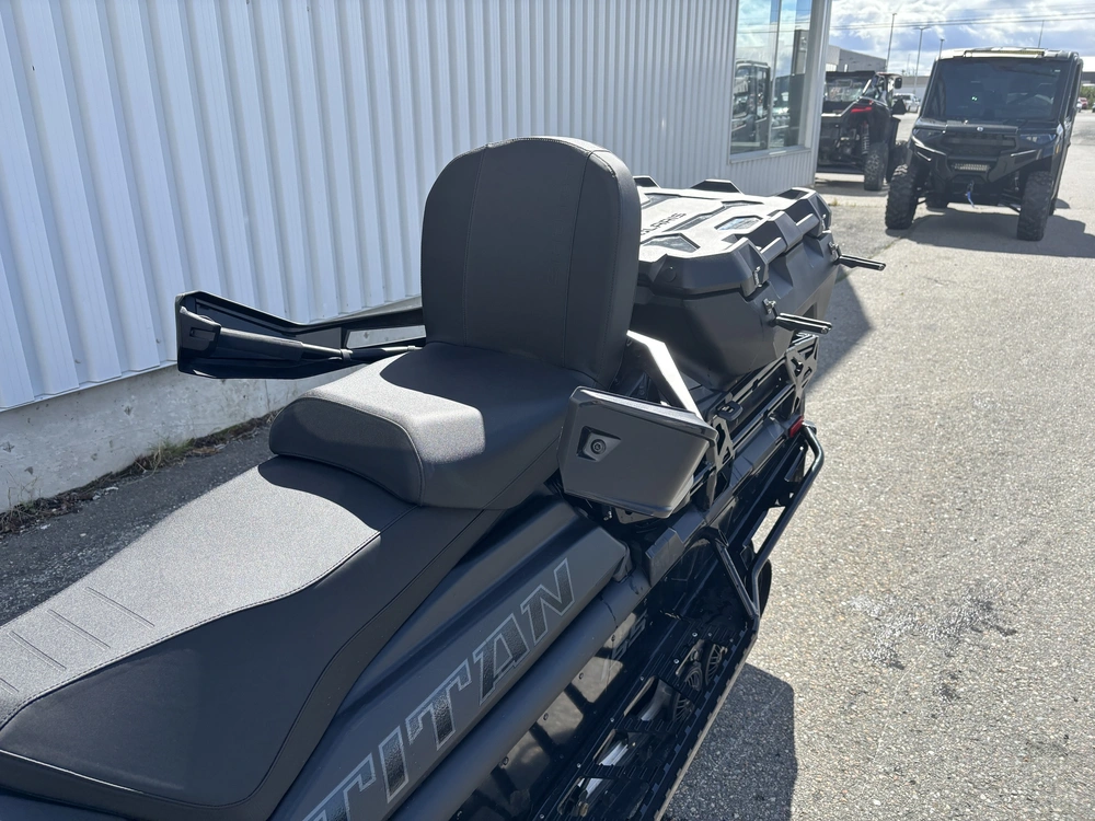 2025 Polaris Titan® 650 Adventure 155 (1.8-inch) alt