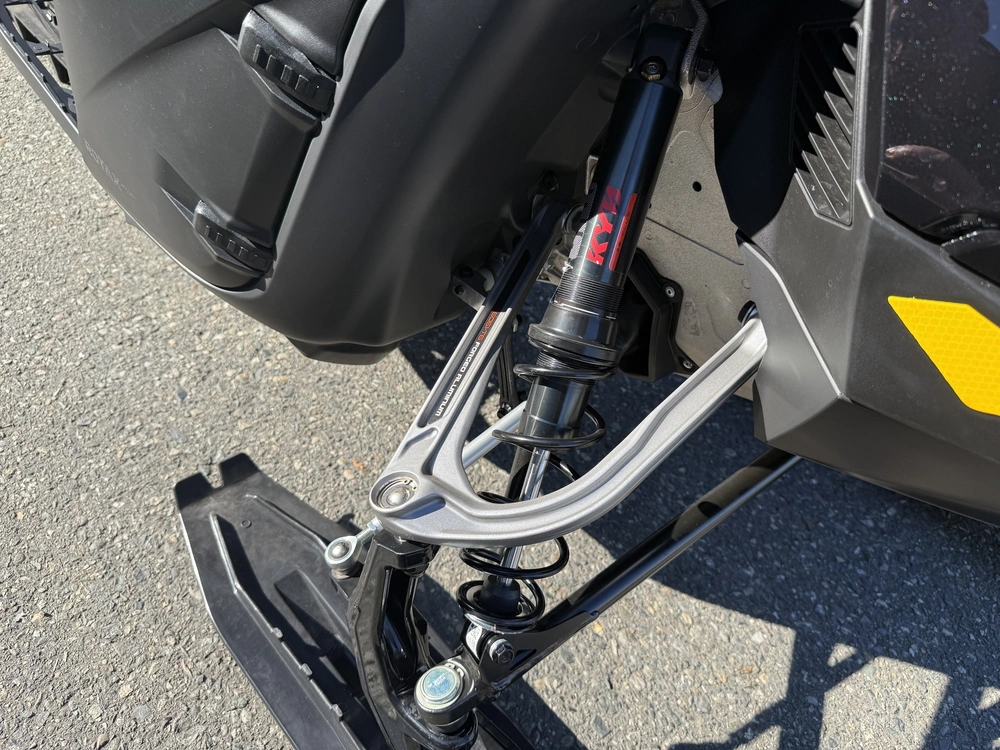 2026 Ski-doo Summit X 154 850 E-tec Turbo R Powdermax Ultra-light Flexedge 3.0' Shot W/ 10.25' Touchscreen alt