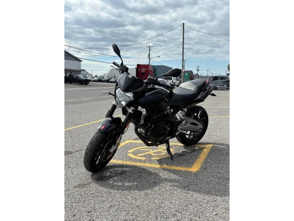 Aprilia Shiver 750 2016 alt