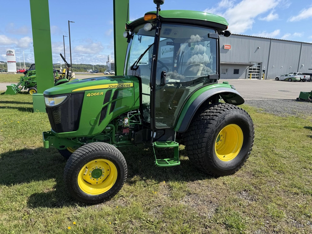 John Deere 4066r 2022 alt