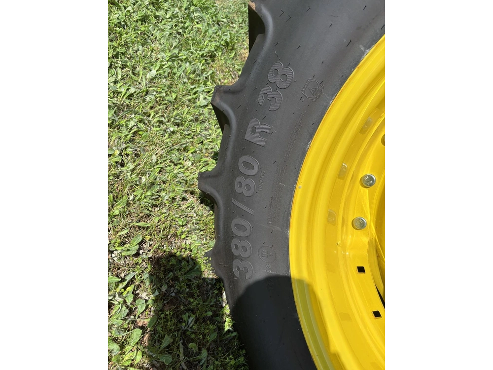 2023 John Deere 7r 210