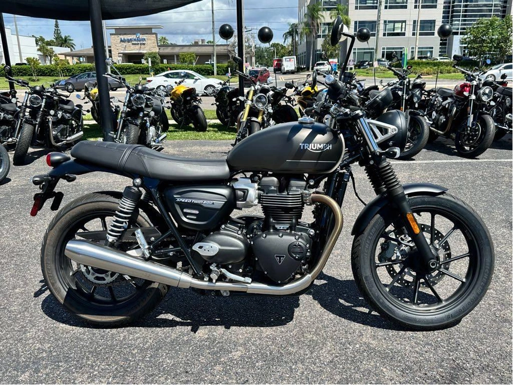 2023 Triumph Speed Twin 900 alt