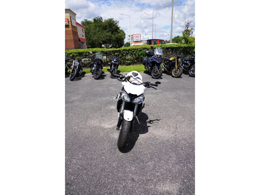 2019 Triumph Street Triple Rs alt