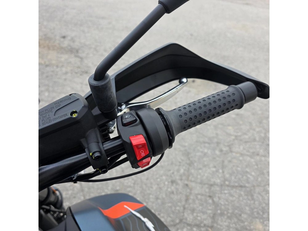 2027 Moto Guzzi V85 Tt Travel alt