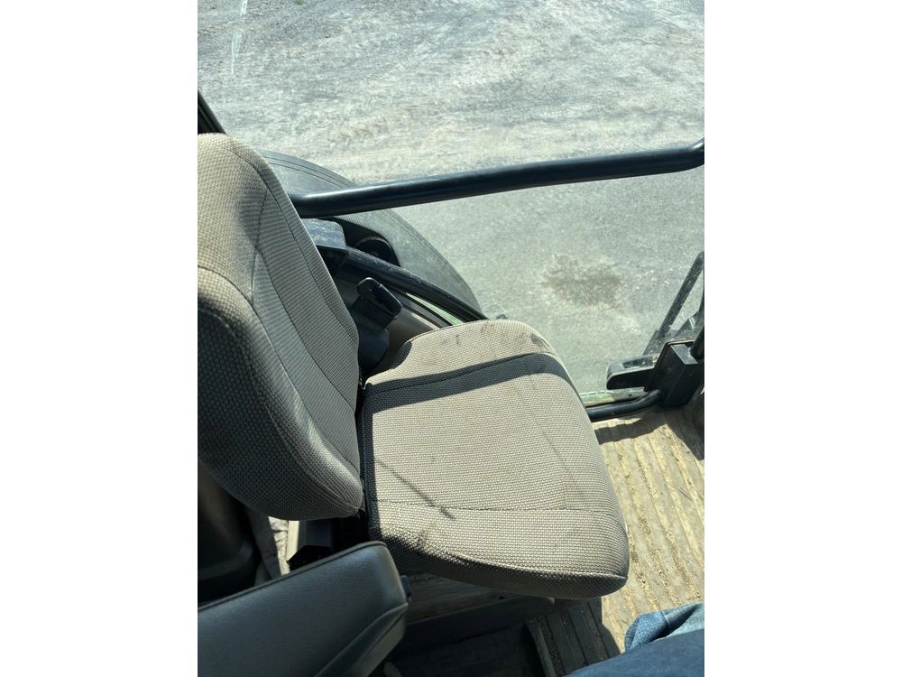 2021 John Deere 7r 250 alt