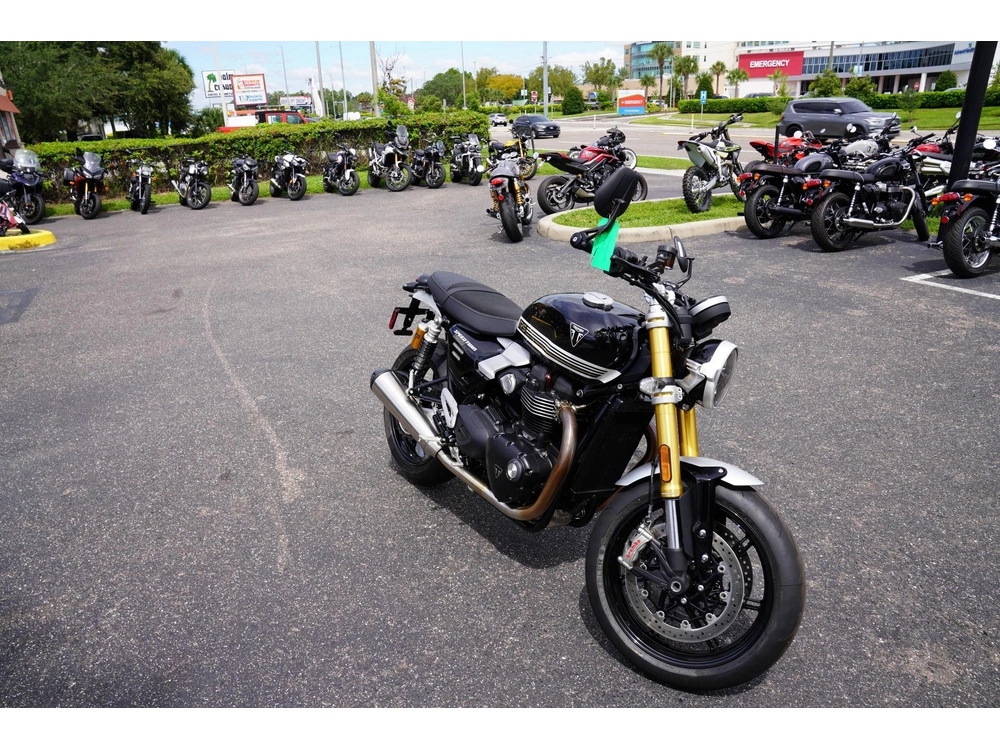 2025 Triumph Speed Twin 1200 Rs alt