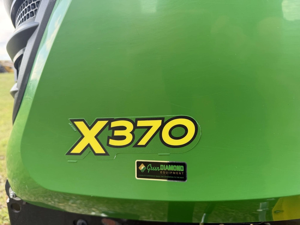 2022 John Deere X370 alt