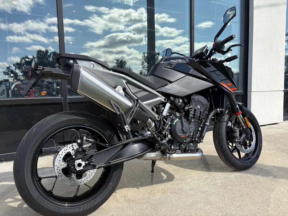 2027 Ktm 790 Duke alt