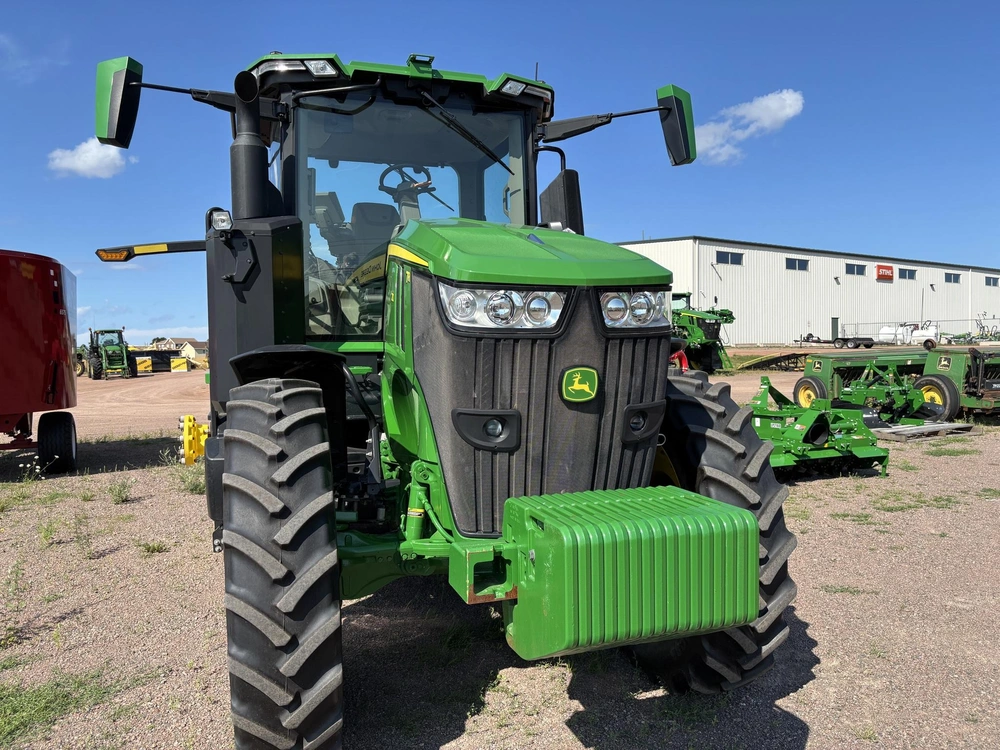 2023 John Deere 7r 210