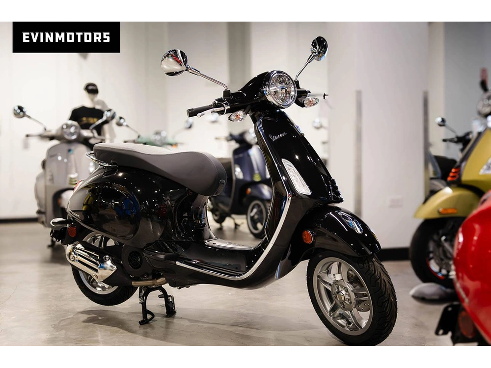 2025 Vespa Primavera 150