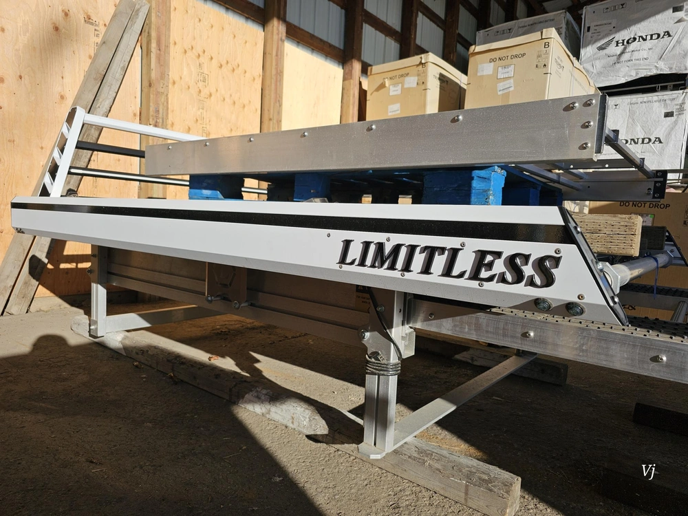 2026 Limitless Lv3 Short Box White alt