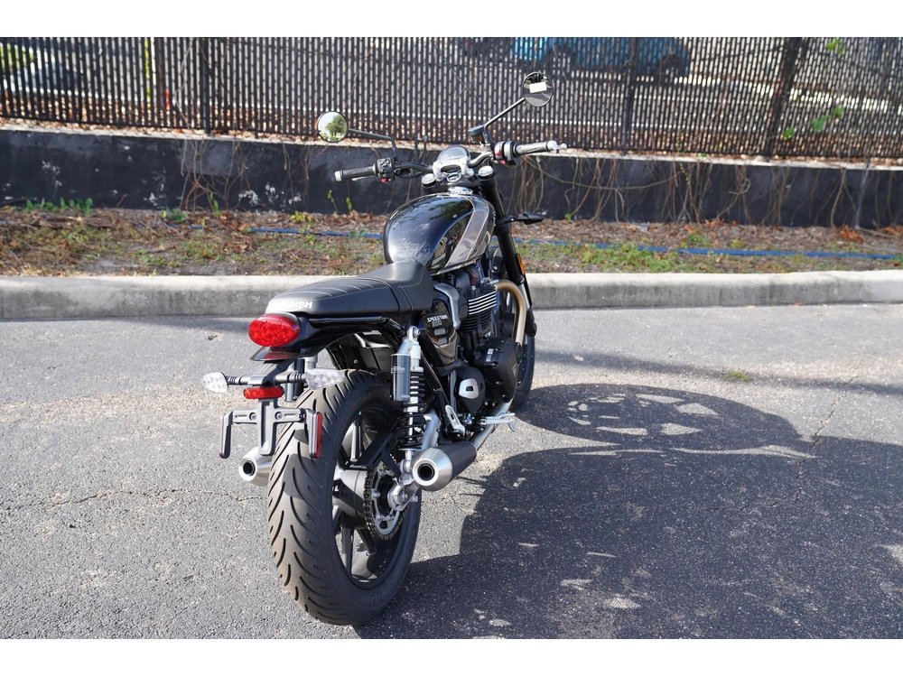 2025 Triumph Speed Twin 900 alt