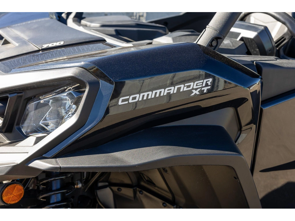 2026 Can-am Commander Max Xt 700 6kth alt